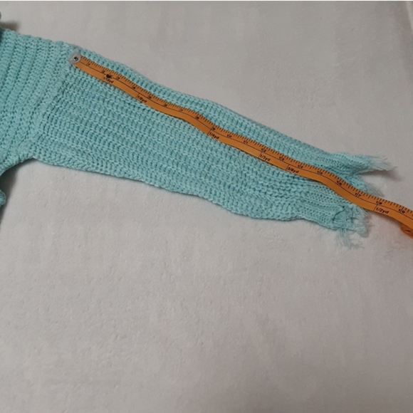 Loose Fit Sweater With Hood Womens - Picture 12 of 12